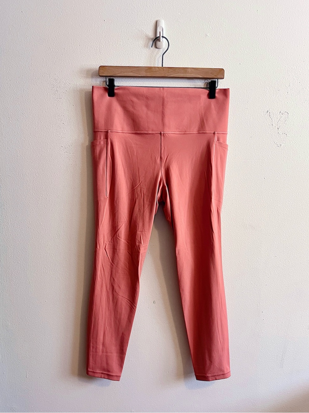Athleta Salutation Sstash High-Waist Coral Pink Active Leggings